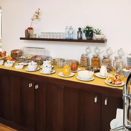 Regina 3* 세르파우스