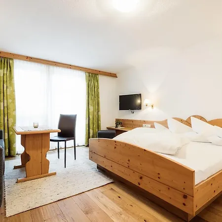 Ξενοδοχείο Regina 3*