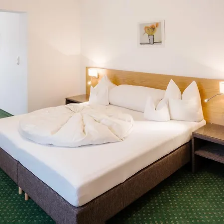 Ξενοδοχείο Regina 3*