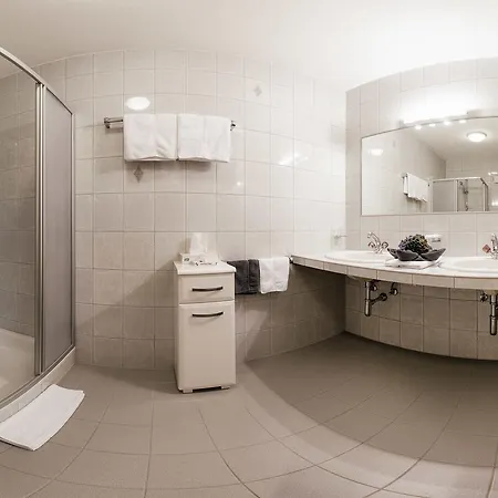 Regina 3* Serfaus