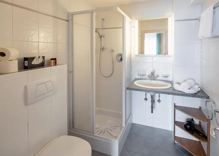 Regina 3* סרפהאוס