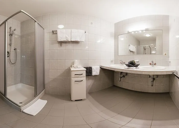 Regina 3* סרפהאוס