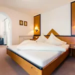 Hotel Regina 3*